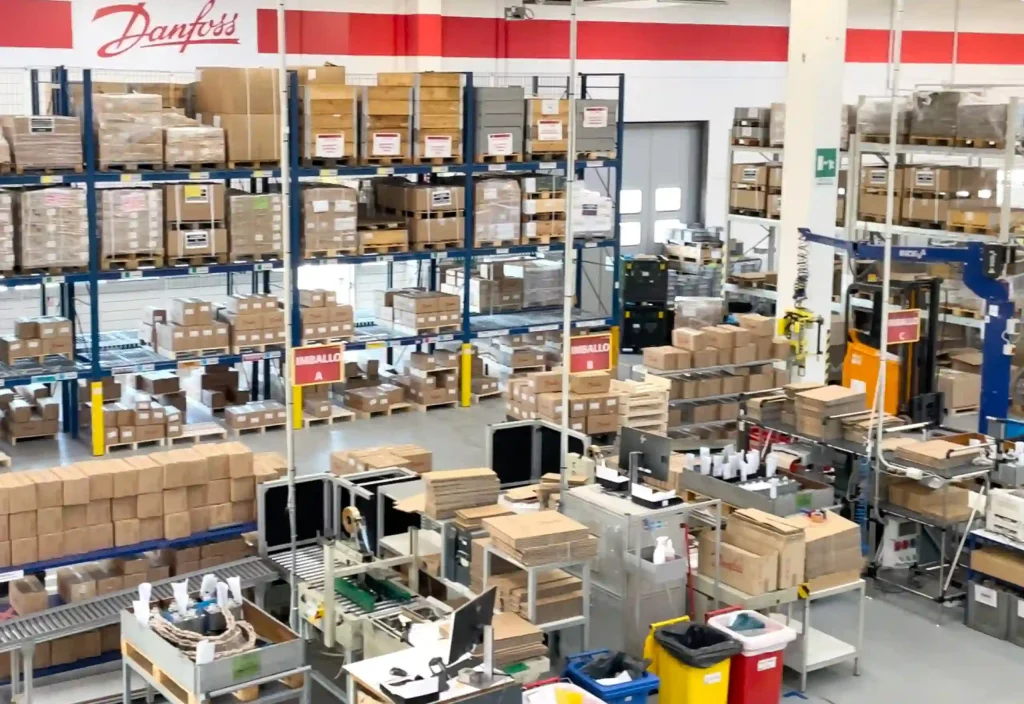Vista interna del plant di Danfoss, Bologna
